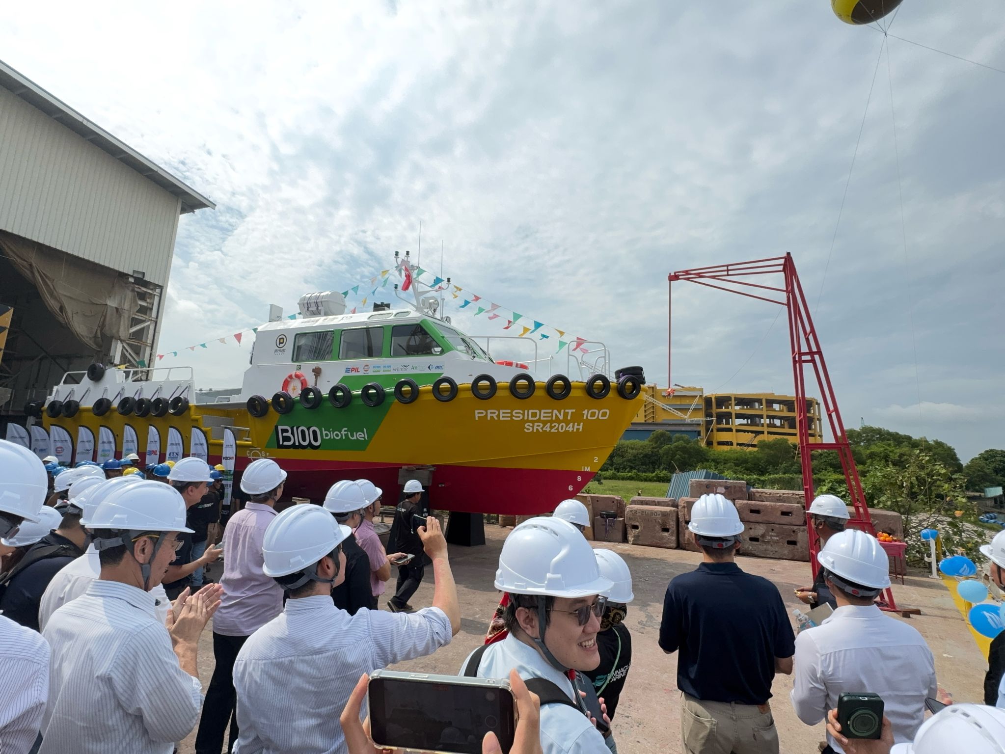 Pinnacle Marine Celebrates Milestone with Launch of Singapore’s First B100-Powered Research Harbour Craft